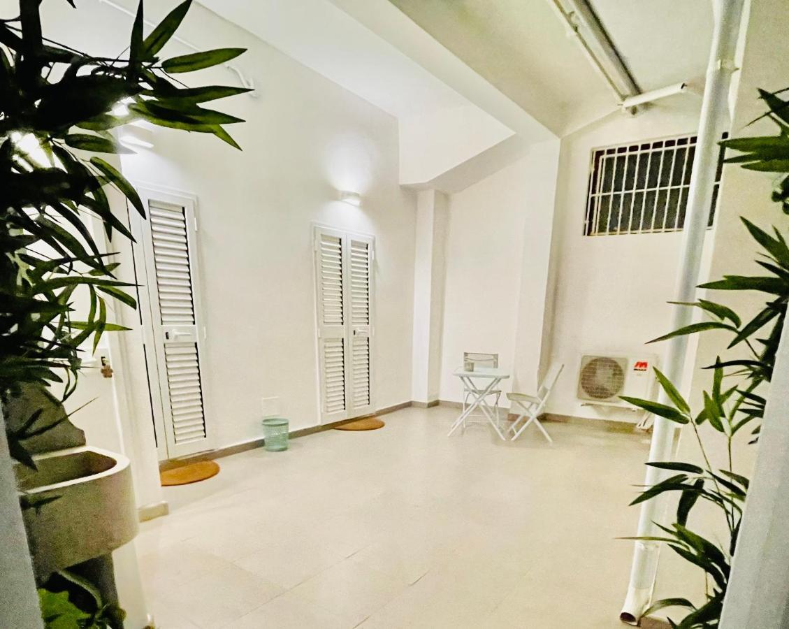 Апартаменты La Perla Del Borgo Таранто Экстерьер фото