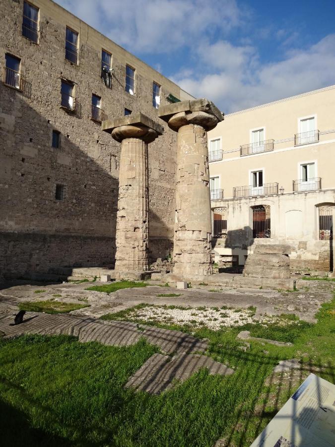 Апартаменты La Perla Del Borgo Таранто Экстерьер фото